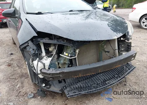 2018 Toyota Corolla Le z USA, uszkodzony, nr VIN 2T1BURHE2JC050391